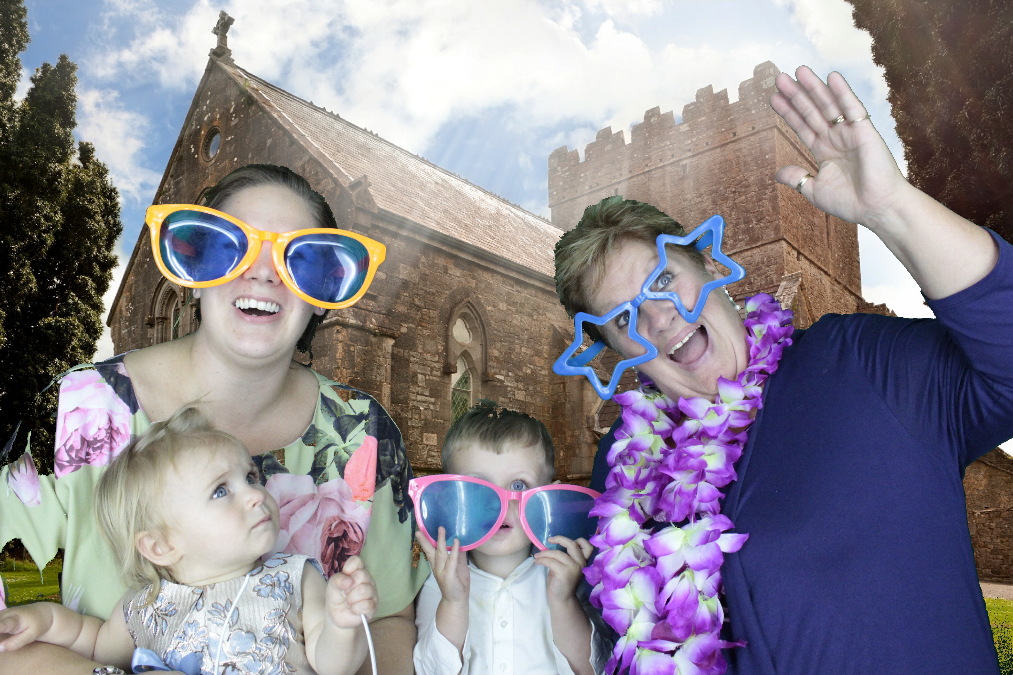 Katie and Jons Wedding | View more photos from the event at gallery.myphotoboothexperience.co.uk/u/MyPhotoBoothExperienceLtd/Katie-and-Jons-Wedding